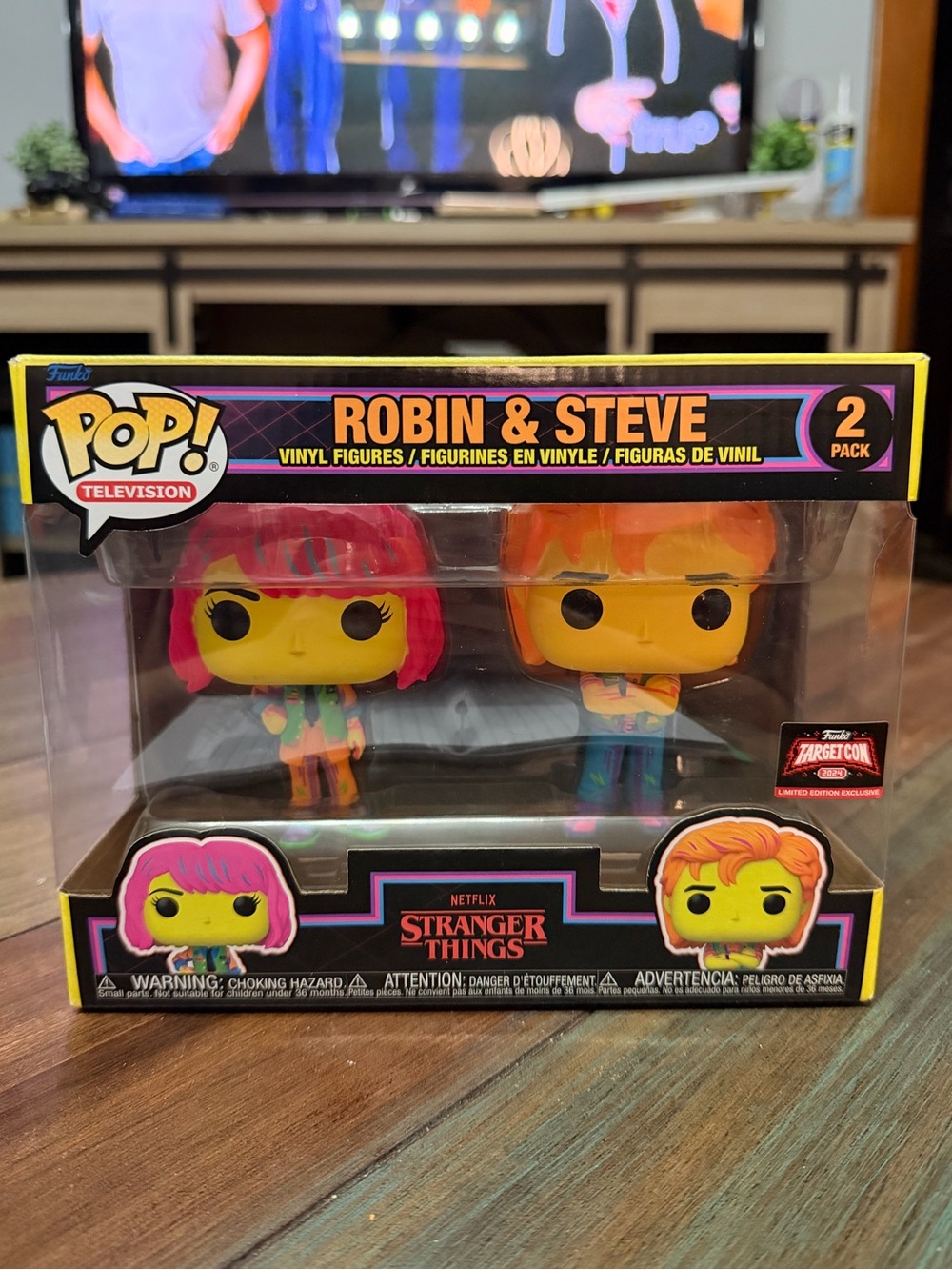Funko Pop! Television Robin & Steve 2-Pack - Yellow & Pink Accents